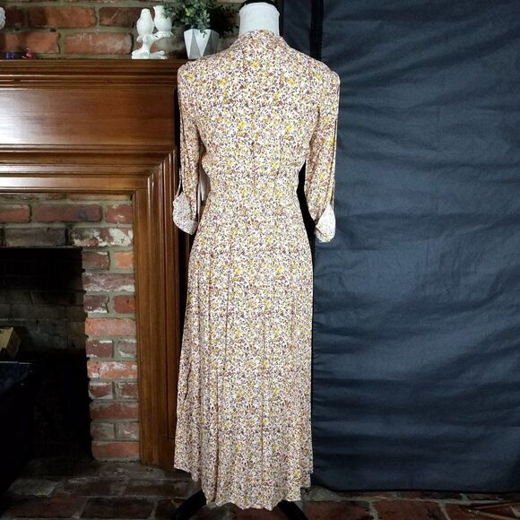 Court & Rowe Woodland Ditzy Floral Ivory Midi Shirtdress - Picture 4 of 9